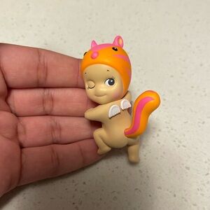 Sonny Angel Hipper Looking Back Series